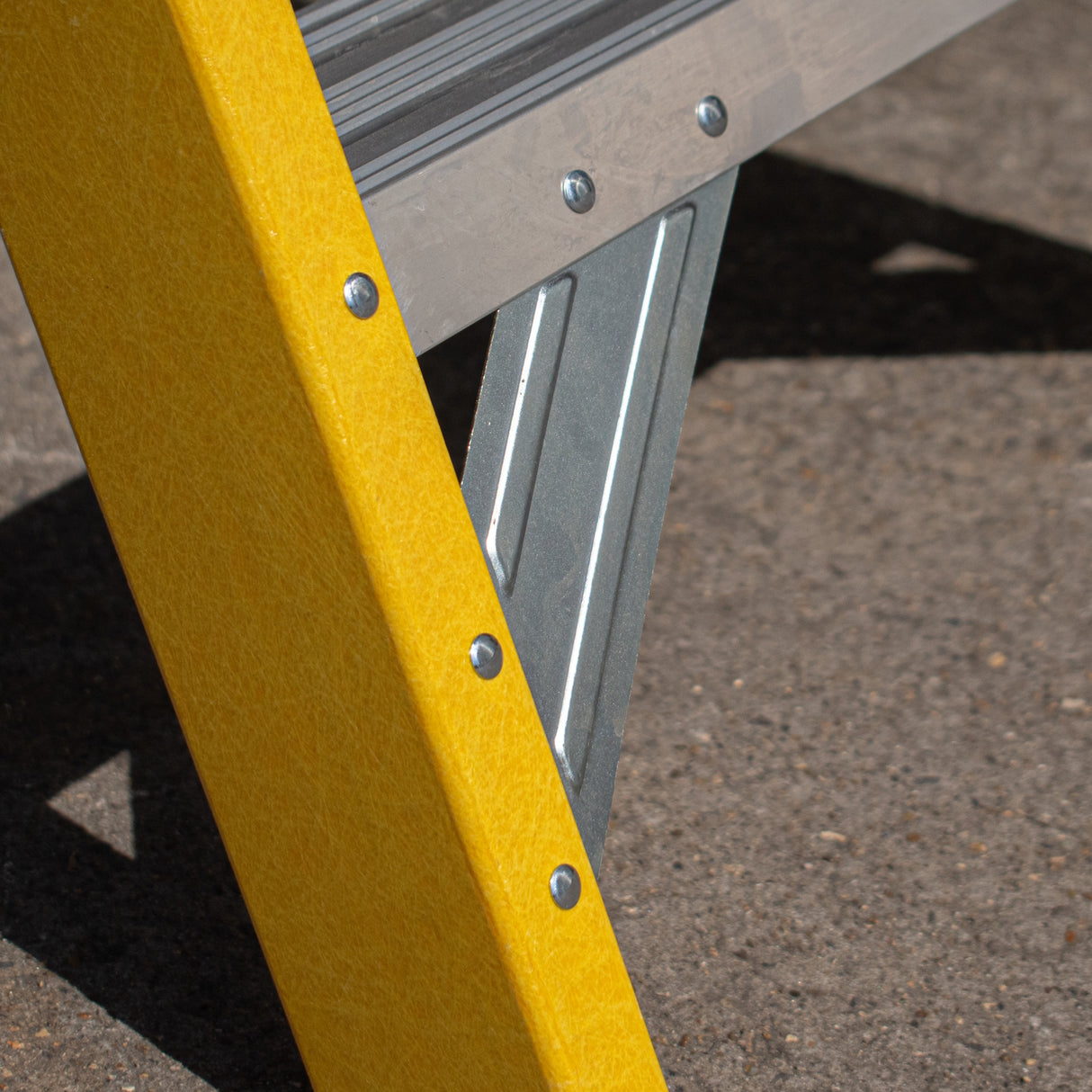 Fibreglass Platform Step Ladder